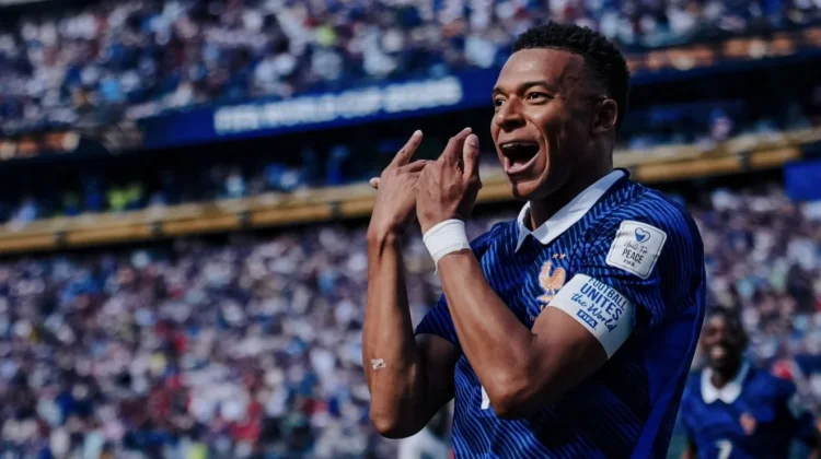 Selebrasi 'Suling Sakti' Mbappe Curi Perhatian Warganet Indonesia