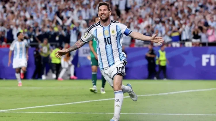 'Hattrick' Bersejarah untuk Argentina, Dunia Diingatkan Lagi Siapa Lionel Messi