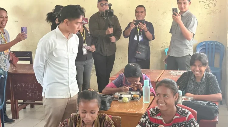 Wapres Tinjau SMPN 1 ndona Ende, Tinjau MBG dan Fasilitas Sekolah