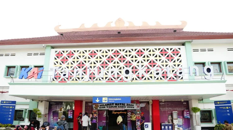 KAI Angkut 11 Juta Ton Barang dan 498 Ribu Penumpang di Lampung