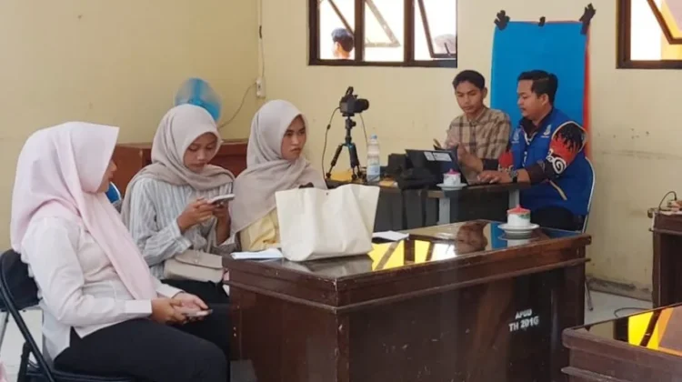 Disdukcapil Bekasi Sasar 64.842 Pelajar untuk Perekaman e-KTP