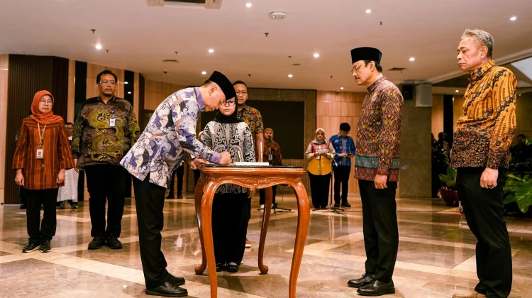 Mensos Minta Pejabat Baru Kawal Program Sekolah Rakyat