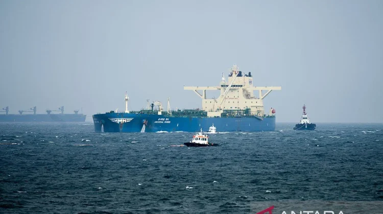 Pembukaan Selat Hormuz Dinilai Untungkan Ekonomi Indonesia