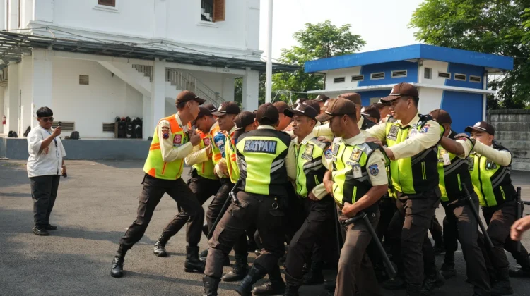 KAI Services Bina 150 Petugas Pengamanan di Yogyakarta