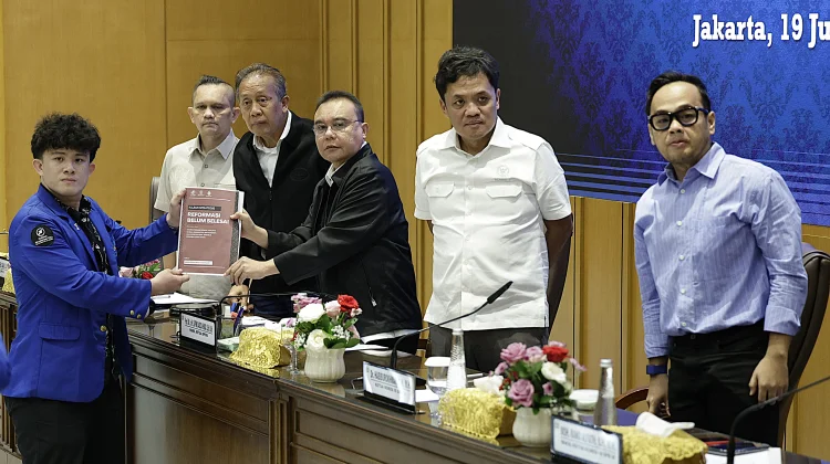 DPR Minta Pemerintah Buka Skema Penyesuaian Harga BBM Secara Transparan