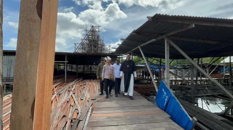 Kunjungi Gereja, Wapres Dukung Keberlanjutan Pembangunan Rumah Ibadah di Asmat
