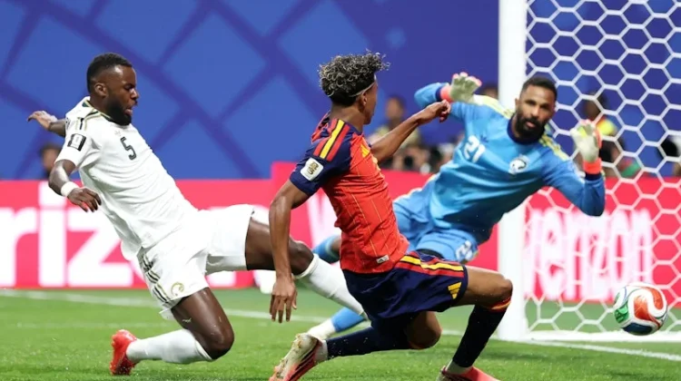 Spanyol Mendominasi, Hajar Arab Saudi 3-0 di Babak Pertama
