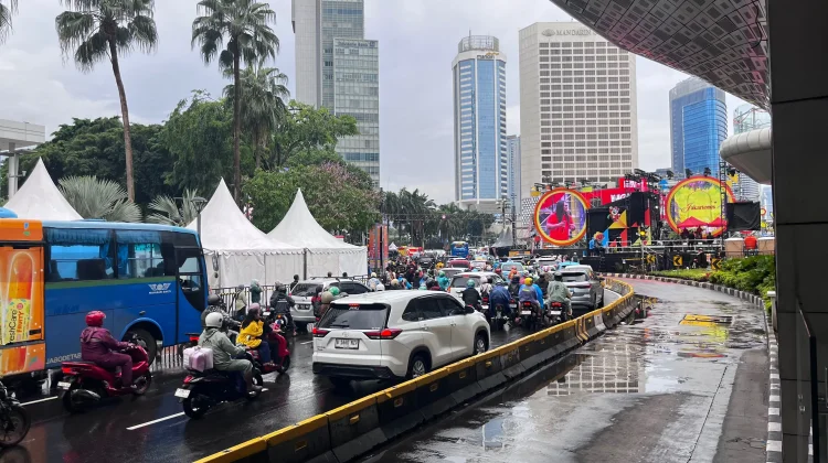Jakarta Cerah? BMKG Beberkan Daftar Wilayah Potensi Hujan Petir Sore-Malam Ini