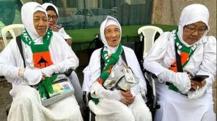 Rahasia Bugar Ibu Marsya Jemaah Haji Tertua di Kloter 4