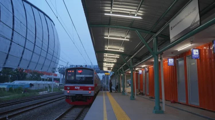 KRL Tanjung Priok Mulai Berhenti di Stasiun JIS Tarif Rp1