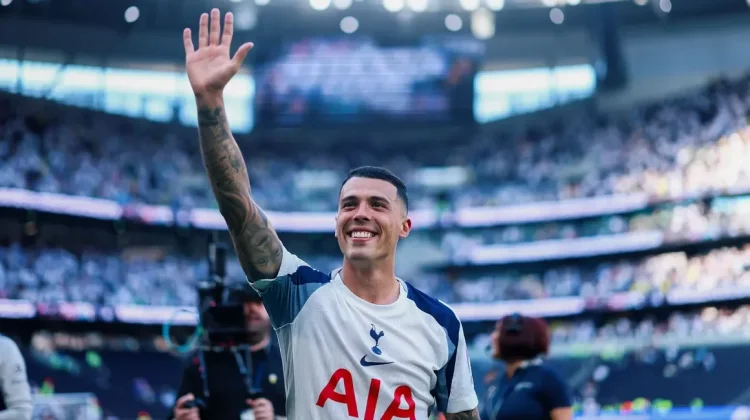 Tottenham Resmi Perpanjang Kontrak Pedro Porro
