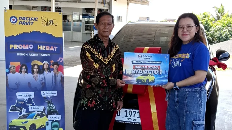 Pelanggan Bengkulu Menangi Mobil Listrik dari Program Loyalitas Pacific Paint