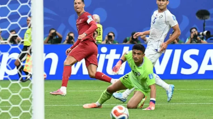 Portugal Gunduli Uzbekistan 5-0, Ronaldo Tulis Bab Baru Sejarah Piala Dunia