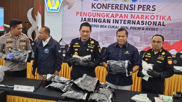 Informasi BC Tiongkok, Penyelundupan Mariyuana Amerika Terungkap di Soetta
