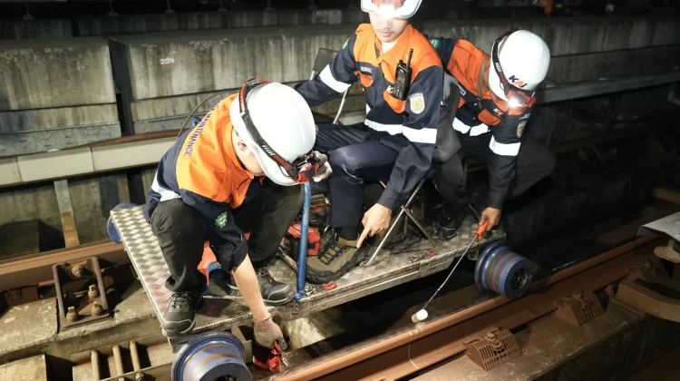 Sistem Plinth Track Jaga Keandalan Jalur LRT Jabodebek