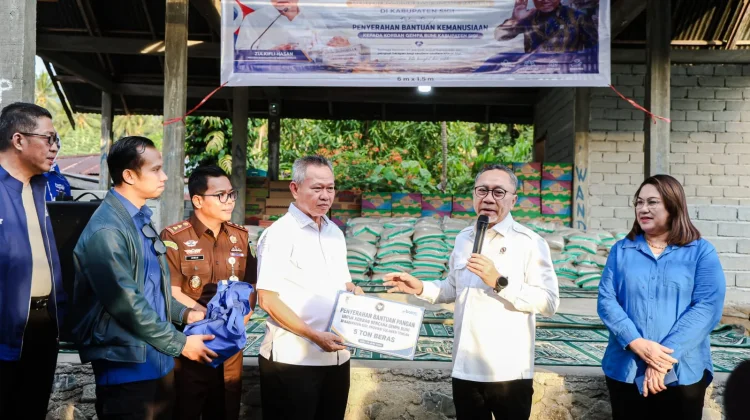 Menko Pangan Salurkan Bantuan bagi Korban Gempa Sigi