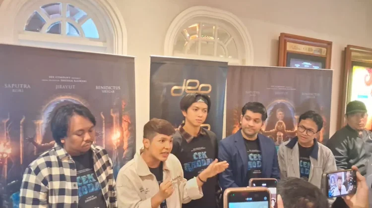 Jirayut Akui Sempat Tak Percaya Diri Bintangi Film ‘Cek Khodam’