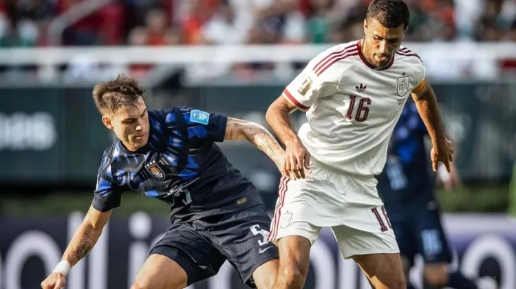 Gol Alex Baena Bawa Spanyol Ungguli Uruguay pada Babak Pertama