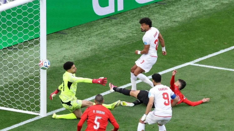 Shobeir Gagalkan Penalti Taremi,Mesir vs Iran Imbang Babak Pertama