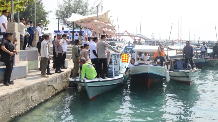 Hari Bhayangkara, Polres Kepulauan Seribu Gelar Lomba Dongkrak Wisata Bahari