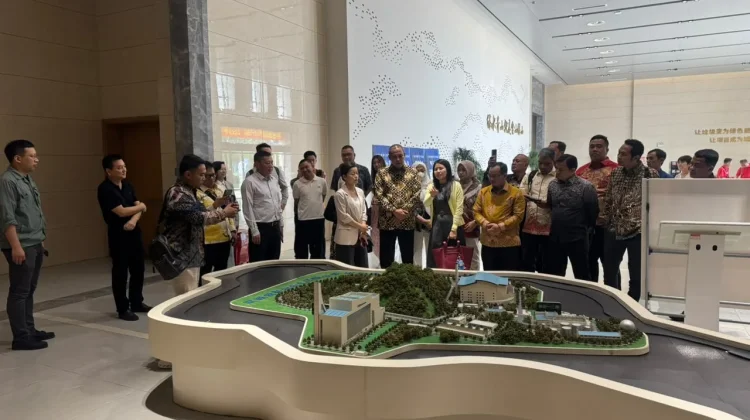Ketua DPRD Bekasi Bertolak ke Tiongkok, Tinjau Pabrik Pengolahan Sampah