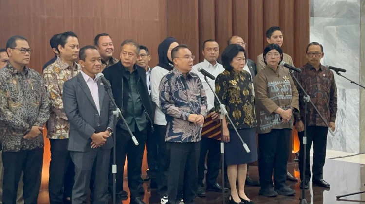 DPR Bahas Mitigasi Ketidakpastian Global, Jaga Stabilitas Ekonomi jadi Prioritas