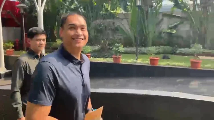 Mantan Menpora, Dito Ariotedjo, Penuhi Panggilan KPK terkait Kasus Korupsi Haji