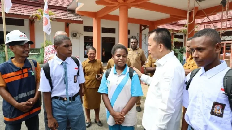 Sekolah Rakyat Percepat Pengentasan Kemiskinan di Papua