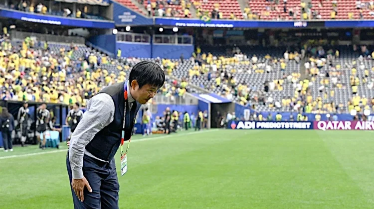 Bungkukan Badan, Pelatih Hajime Minta Maaf usai Jepang Terhenti di Piala Dunia 2026