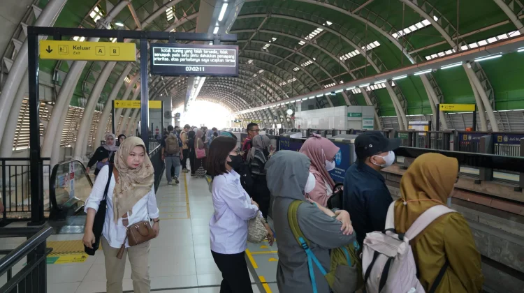 Penyesuaian Jadwal LRT Jabodebek, Hasilnya: Distribusi Pengguna Jam Sibuk Merata