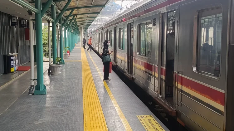 Seminggu Beroperasi, Pengguna Commuter Line Stasiun JIS Melonjak 300 Persen