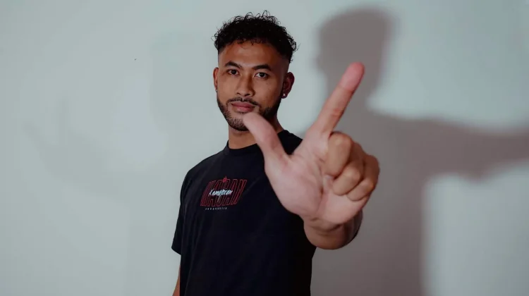 Persija Datangkan Aqil Savik, Perebutan Posisi Kiper Makin Sengit