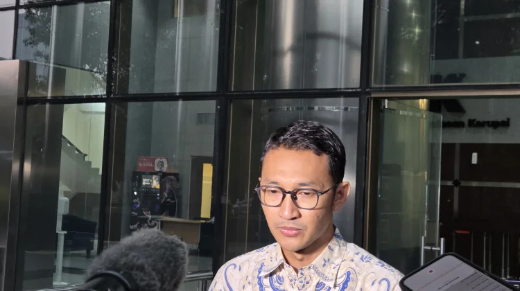 Bupati dan Sekda Kuansing Dijemput KPK di Soetta, Langsung Jalani Pemeriksaan