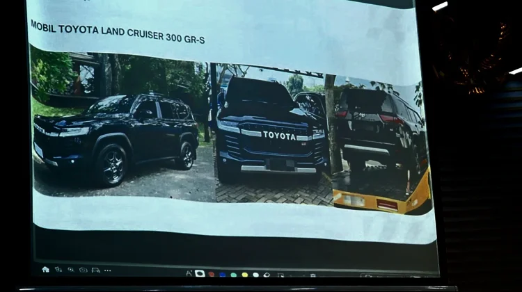 KPK: Bupati Kuansing Diduga Minta Toyota Land Cruiser untuk Loloskan Jabatan Sekda