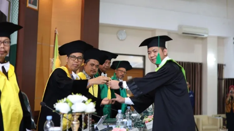 Gus Rikza Raih Doktor UIN Suka, Gagas Revitalisasi PAI Pesantren
