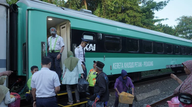 Kereta Petani Pedagang Layani 26.074 Penumpang Semester I 2026