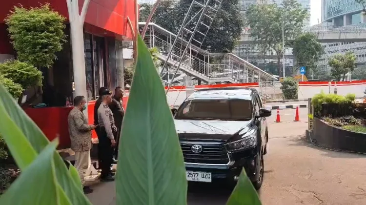 Bupati Langkat Tiba di Gedung KPK, Jalani Pemeriksaan Usai OTT