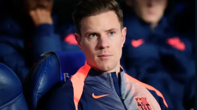 Kiper Barcelona Ter Stegen Dipinjamkan ke Ajax