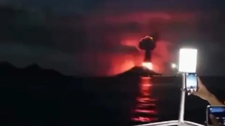 Video Viral Gunung Anak Krakatau Meletus Dipastikan Hoaks