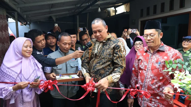Pemkot Bekasi Resmikan Dua Rumah Hasil Program Rutilahu