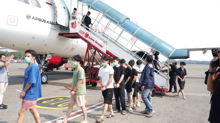 Imigrasi Deportasi 92 Warga Tiongkok Sindikat Judol Batam