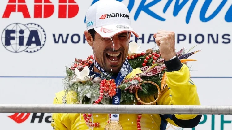 Start dari Posisi ke-18, Lucas di Grassi Juara Formula E Shanghai 2026