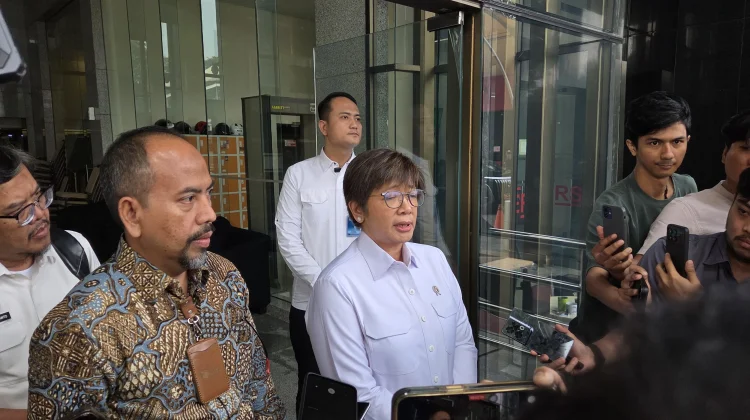 BGN Serahkan Rencana Aksi Tindak Lanjuti 10 Rekomendasi KPK untuk Program MBG