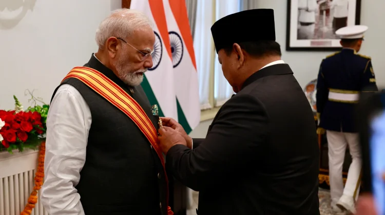 Presiden Prabowo Beri Bintang Adipurna kepada PM India Narendra Modi