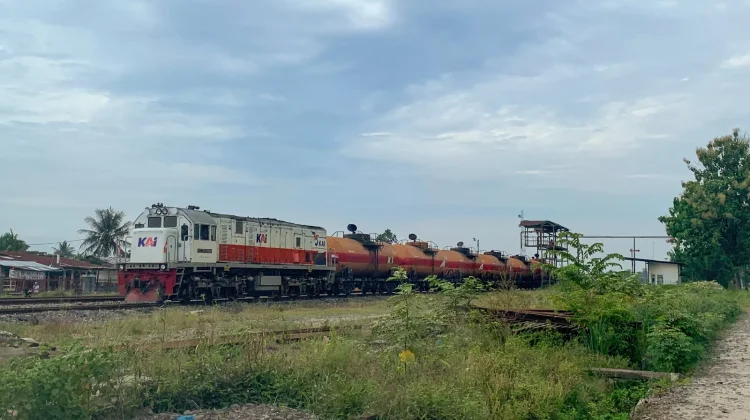KAI Angkut 324.579 Ton Hasil Perkebunan pada Semester I 2026