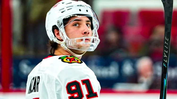 Blackhawks Siapkan Frank Nazar Gantikan Connor Bedard di Awal Musim