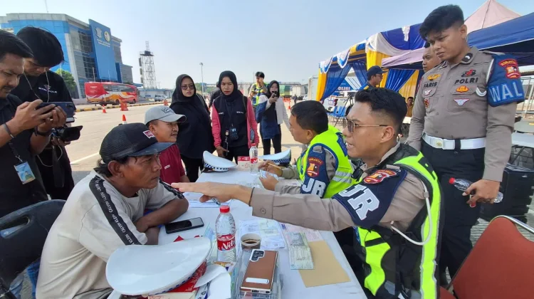 Gakkum Humanis Korlantas Polri Edukasi Kendaraan 'Over Dimensi' dan 'Over Load'