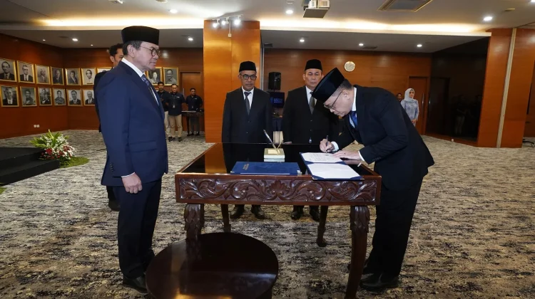 Mendag Tekankan Pengawasan Internal usai Lantik Irjen Baru Kemendag