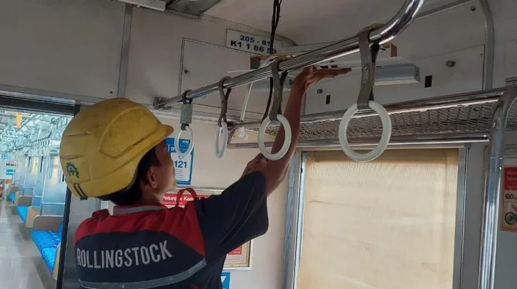 KAI Commuter Pasang Alat Pemurni Udara Nanoe X di Commuter Line