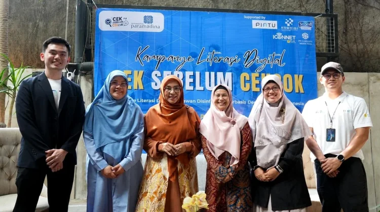 PINTU dan Universitas Paramadina Edukasi Warga Bekasi Tangkal Hoaks dan Penipuan